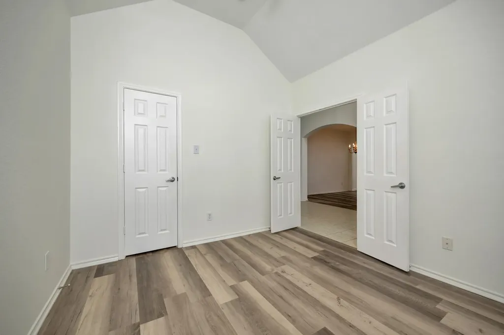 3244 Serpis Grand Prairie TX 75054