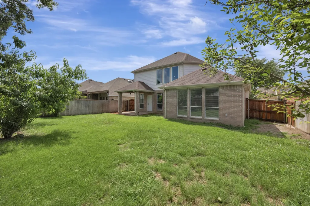 3244 Serpis Grand Prairie TX 75054