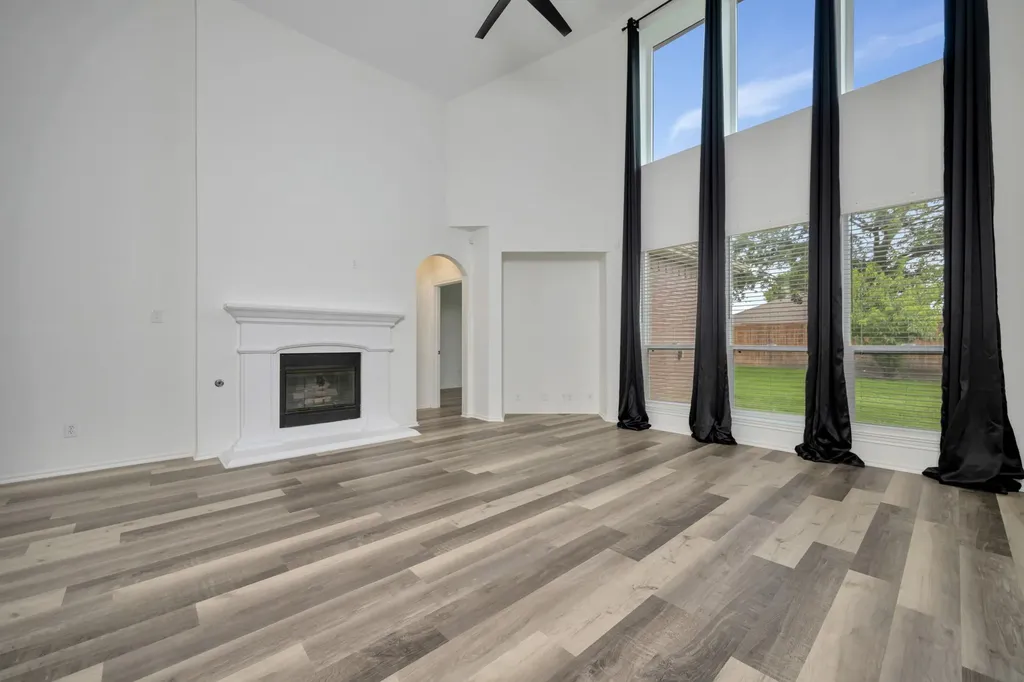 3244 Serpis Grand Prairie TX 75054