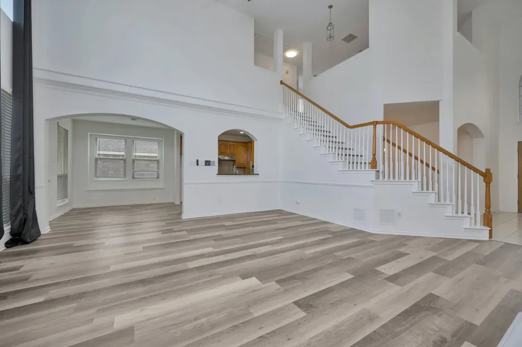 3244 Serpis Grand Prairie TX 75054