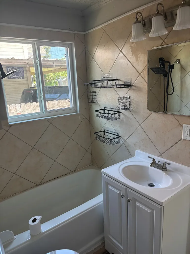 330 E Thompson Street Jacksboro TX 76458