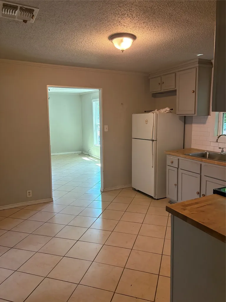 330 E Thompson Street Jacksboro TX 76458