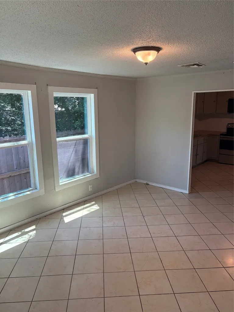 330 E Thompson Street Jacksboro TX 76458
