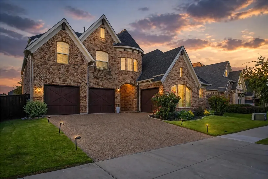 824 Marietta Lane Aubrey TX 76227