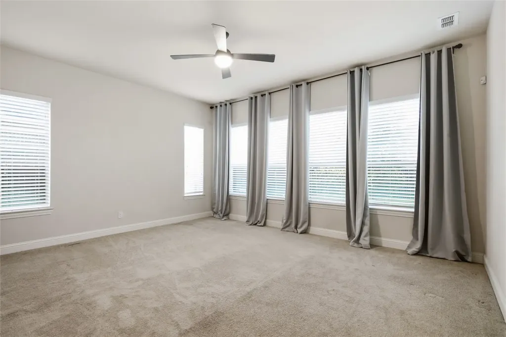 824 Marietta Lane Aubrey TX 76227