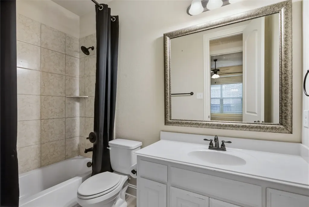 824 Marietta Lane Aubrey TX 76227
