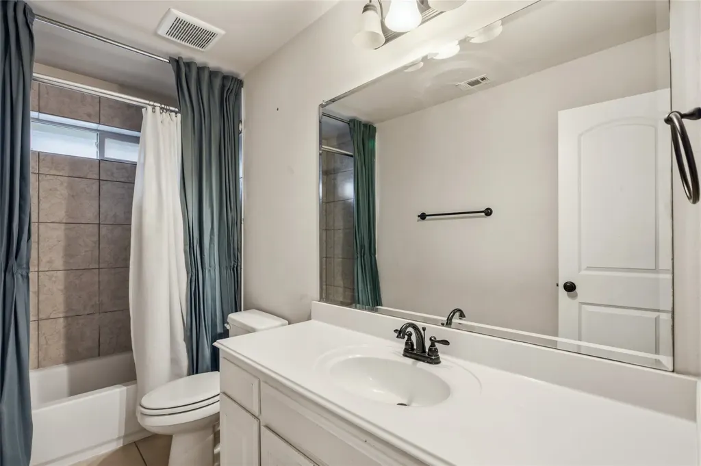 824 Marietta Lane Aubrey TX 76227