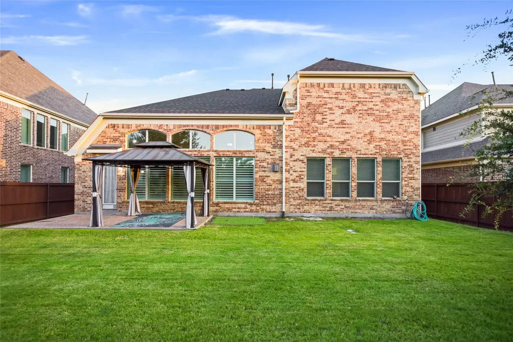824 Marietta Lane Aubrey TX 76227