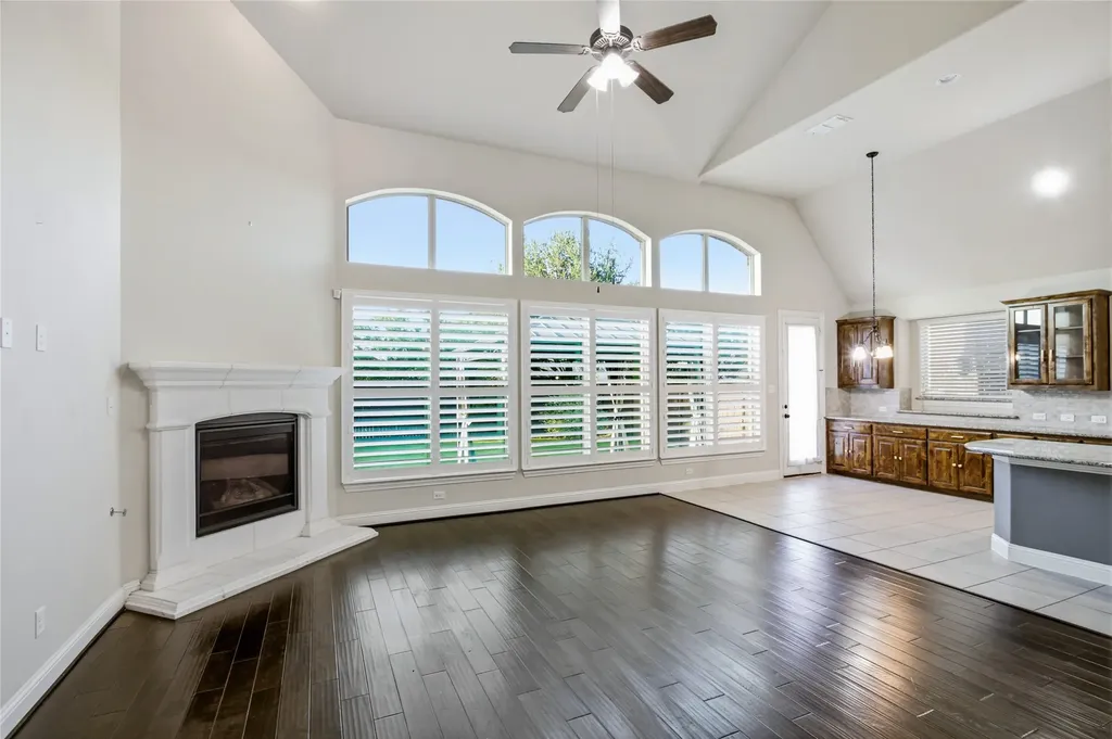 824 Marietta Lane Aubrey TX 76227