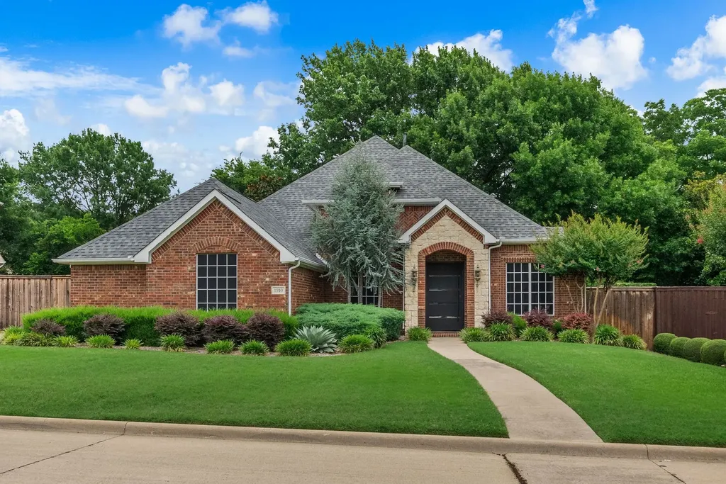 1910 Skipaway Drive Rowlett TX 75088