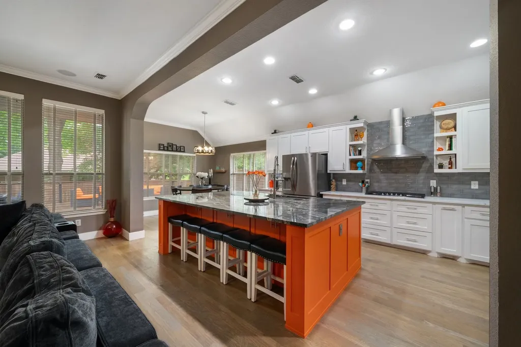 1910 Skipaway Drive Rowlett TX 75088