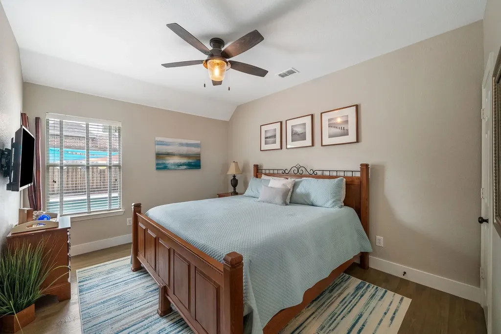 1910 Skipaway Drive Rowlett TX 75088