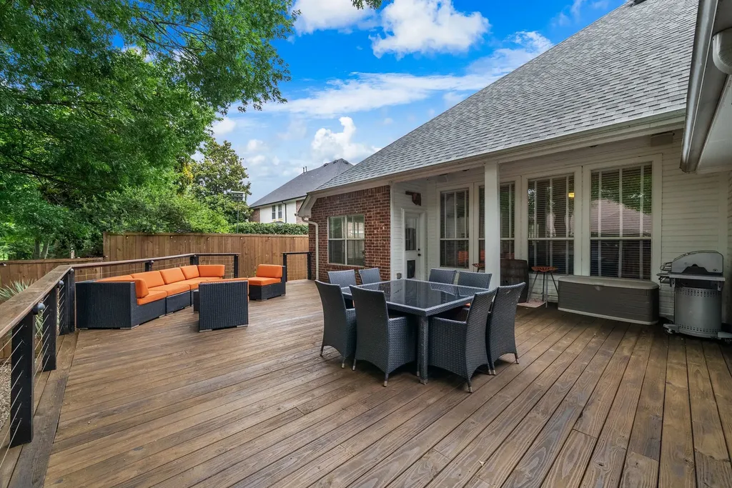 1910 Skipaway Drive Rowlett TX 75088
