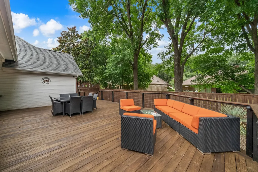 1910 Skipaway Drive Rowlett TX 75088