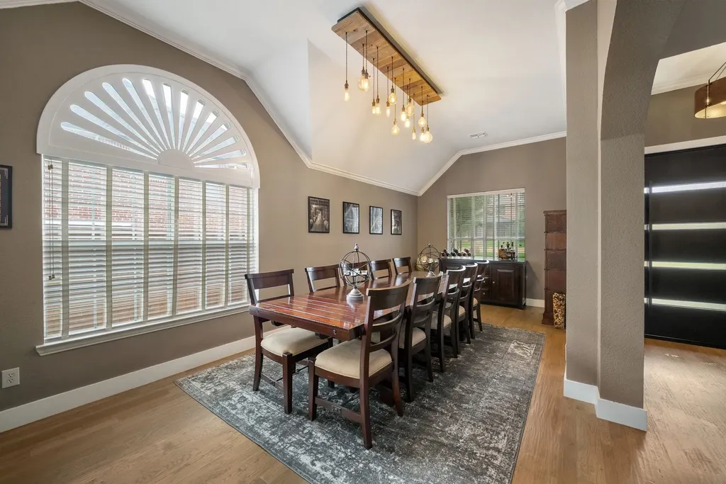 1910 Skipaway Drive Rowlett TX 75088