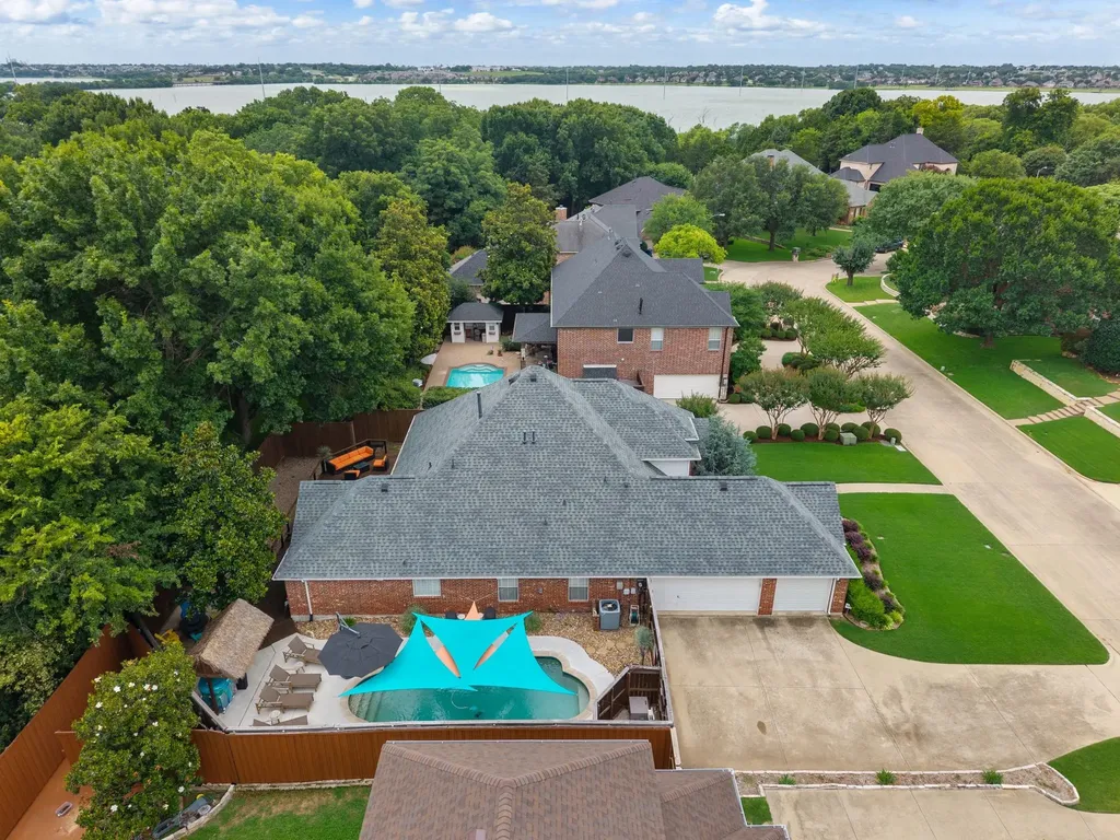 1910 Skipaway Drive Rowlett TX 75088
