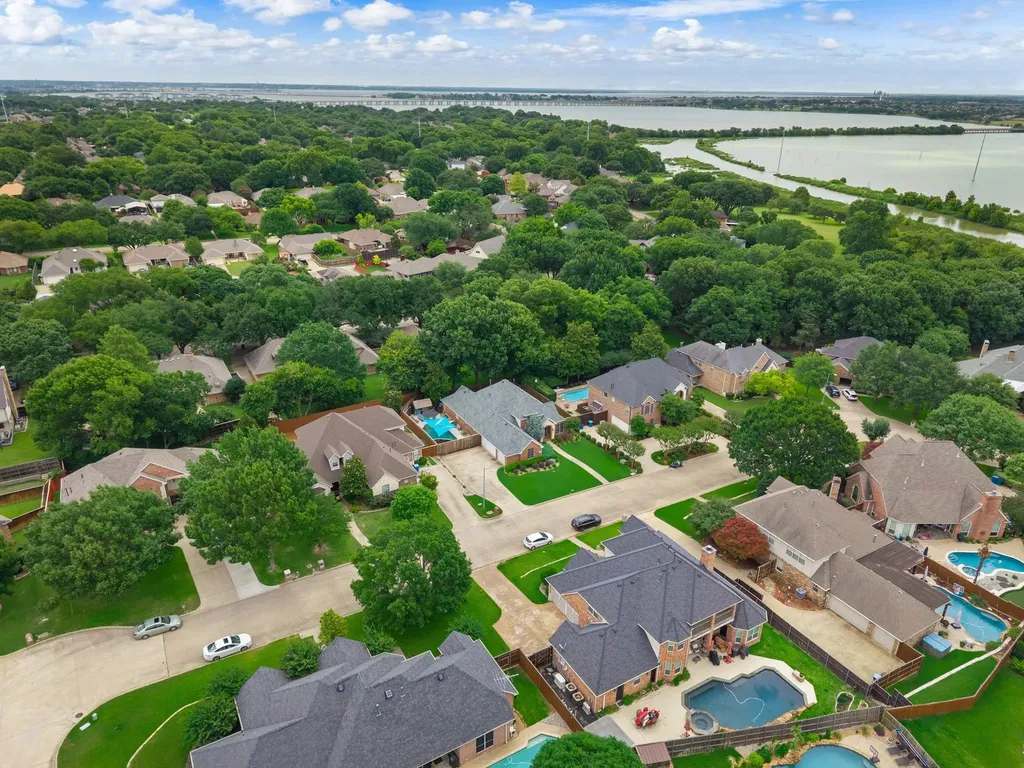 1910 Skipaway Drive Rowlett TX 75088