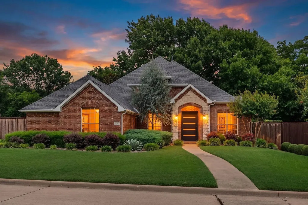 1910 Skipaway Drive Rowlett TX 75088