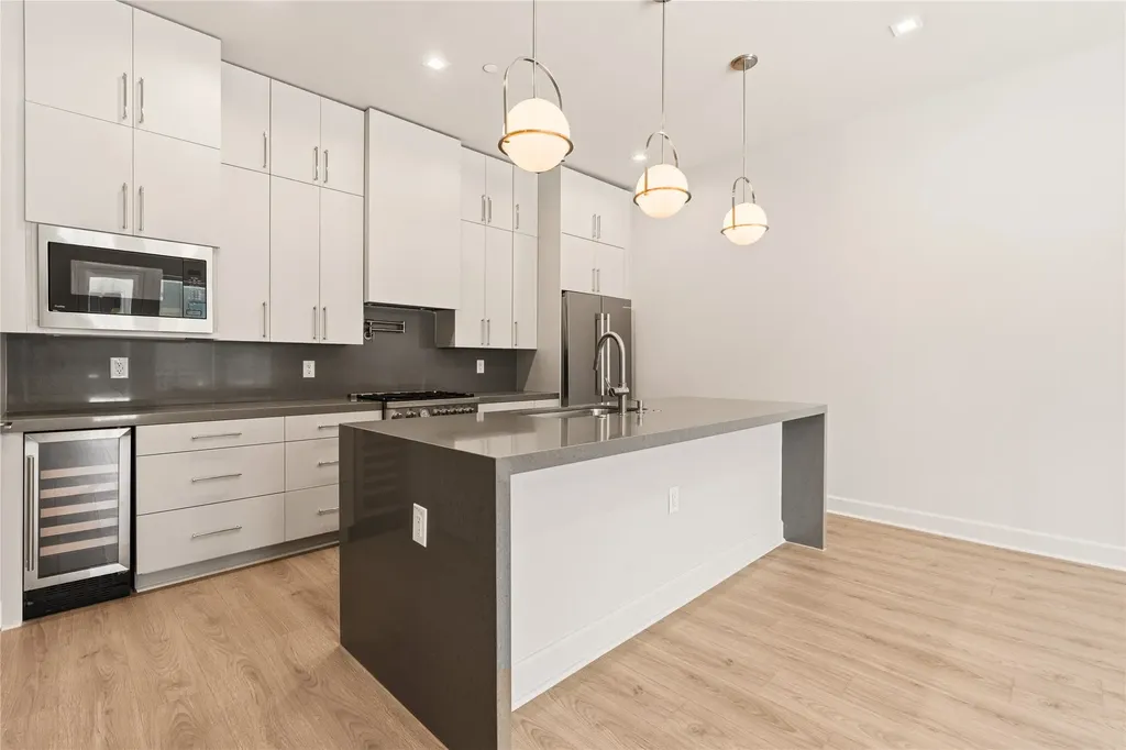 1900 S Ervay Street Dallas TX 75215