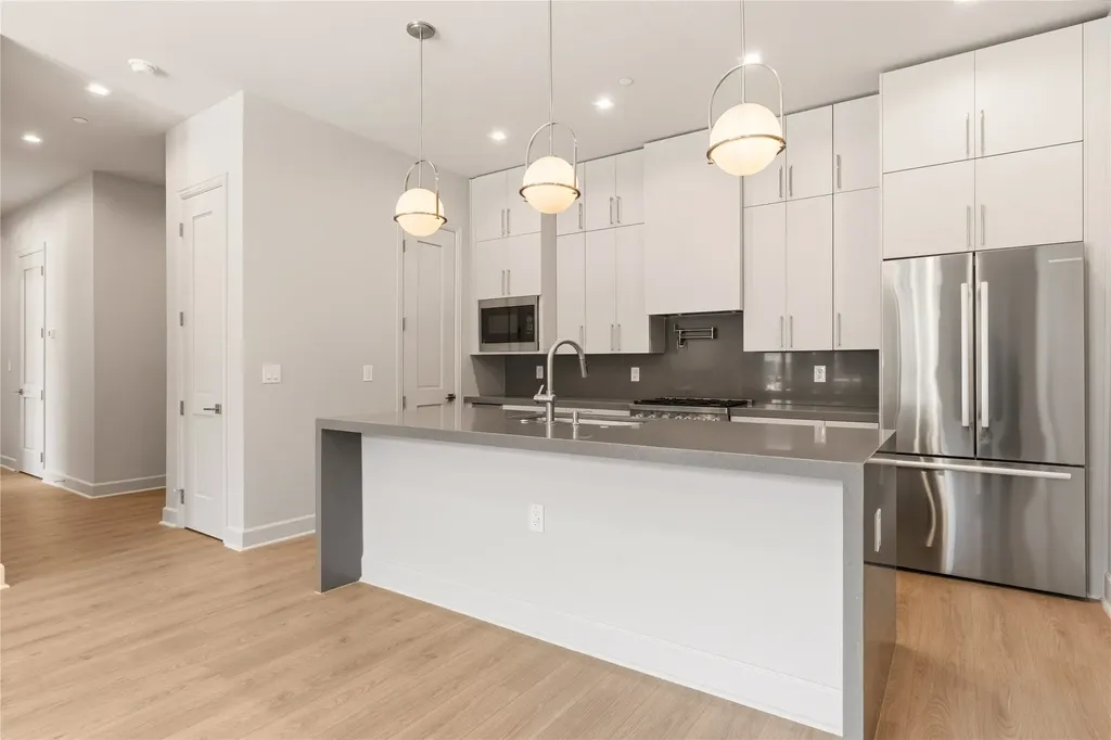 1900 S Ervay Street Dallas TX 75215