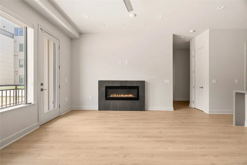 1900 S Ervay Street Dallas TX 75215
