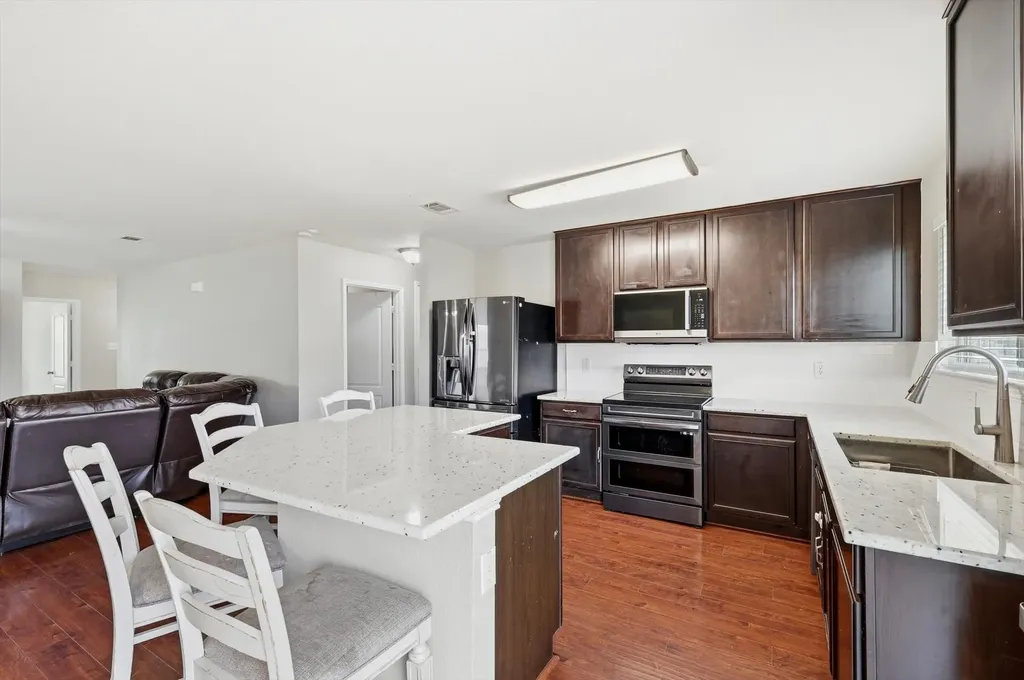 1637 Dream Catcher Way Krum TX 76249