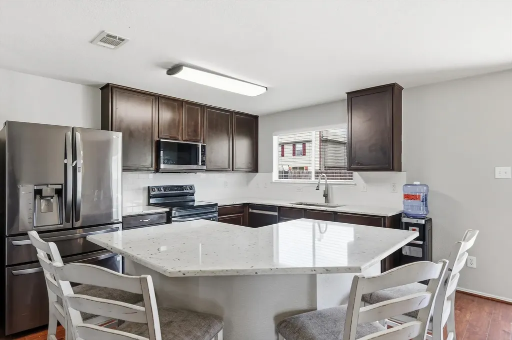 1637 Dream Catcher Way Krum TX 76249