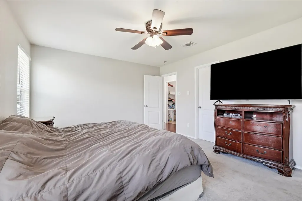 1637 Dream Catcher Way Krum TX 76249