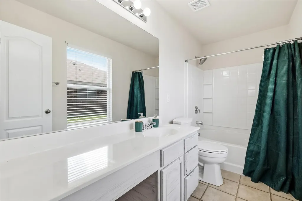 1637 Dream Catcher Way Krum TX 76249