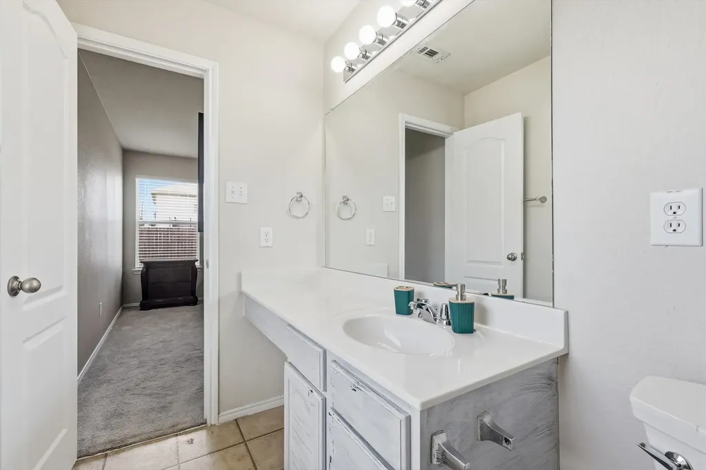 1637 Dream Catcher Way Krum TX 76249