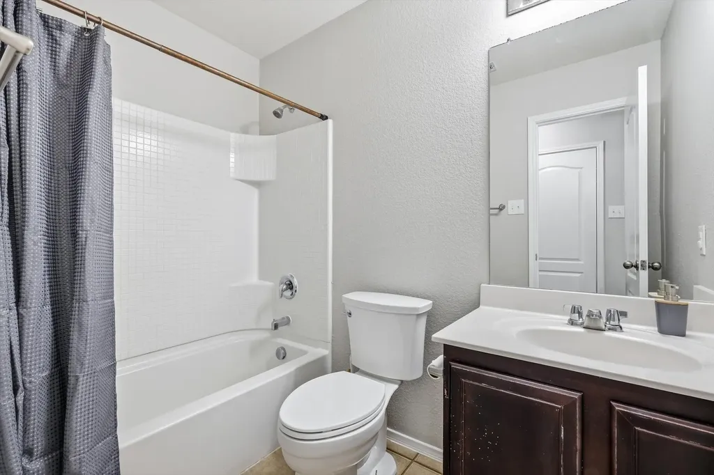 1637 Dream Catcher Way Krum TX 76249