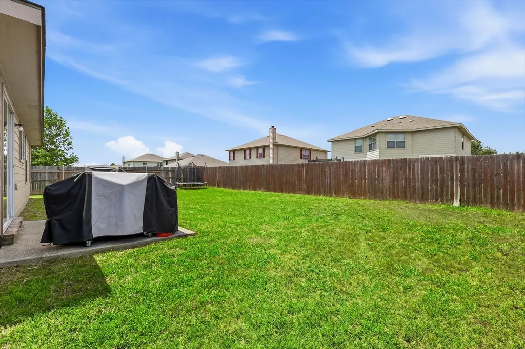 1637 Dream Catcher Way Krum TX 76249