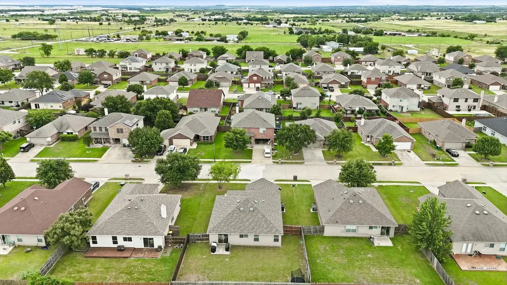 1637 Dream Catcher Way Krum TX 76249