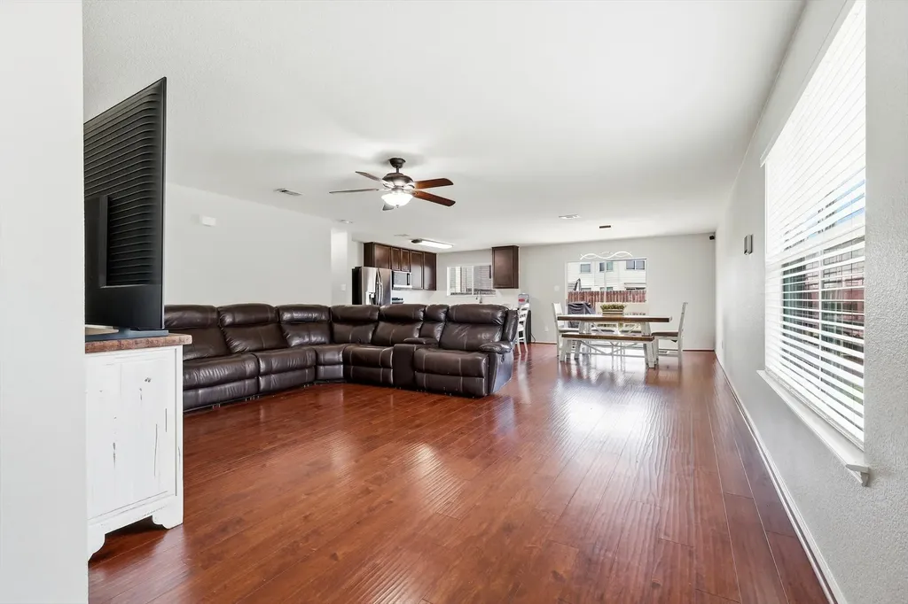 1637 Dream Catcher Way Krum TX 76249