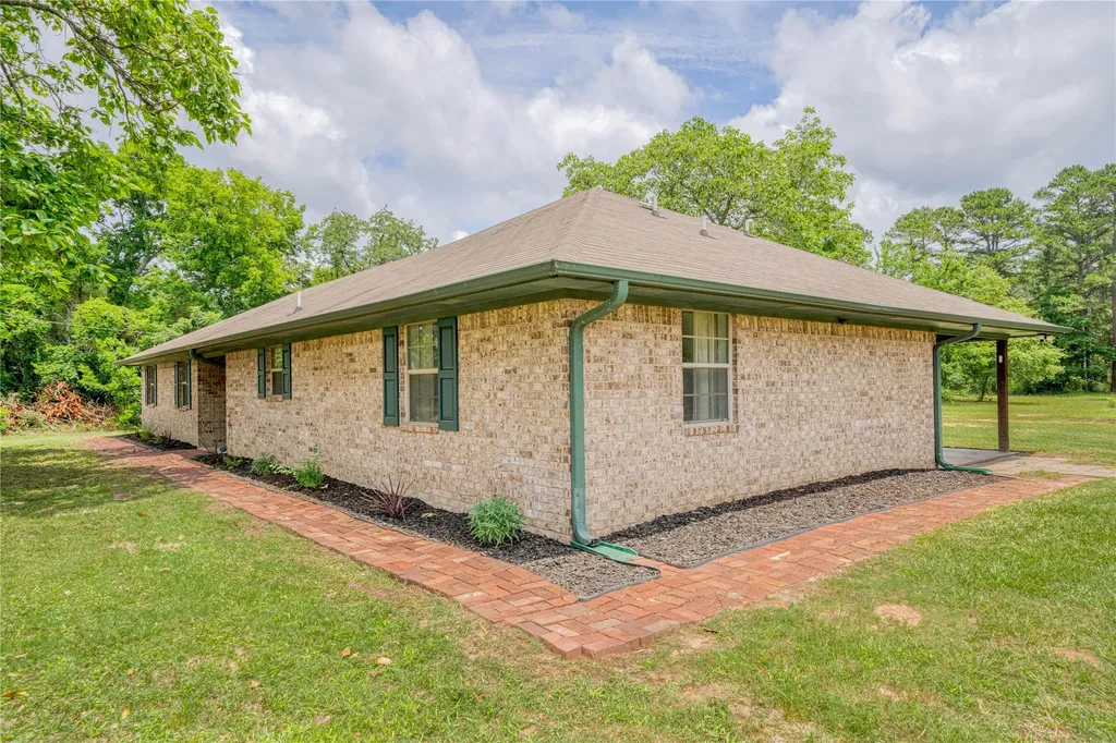 1092 Fm 1002 N Winnsboro TX 75494