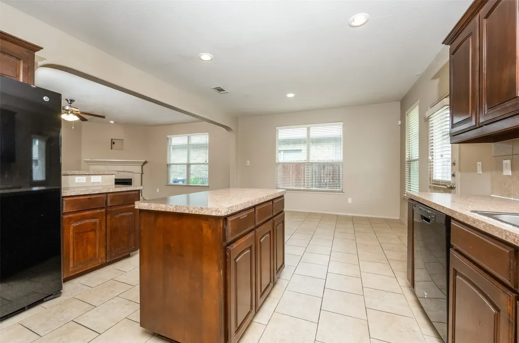 1104 Nora Lane Denton TX 76210