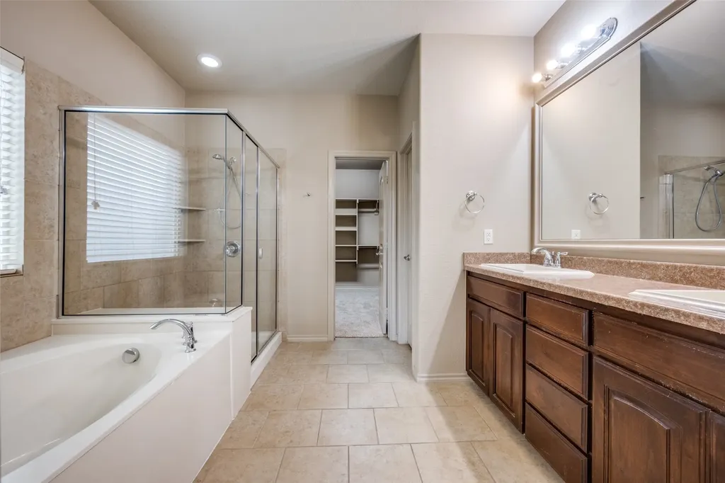 1104 Nora Lane Denton TX 76210