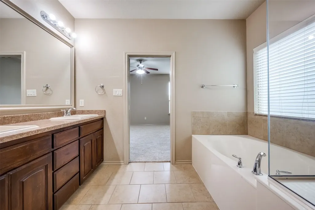 1104 Nora Lane Denton TX 76210