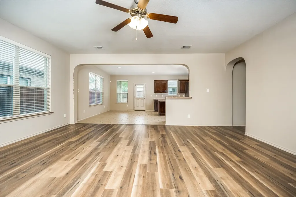 1104 Nora Lane Denton TX 76210