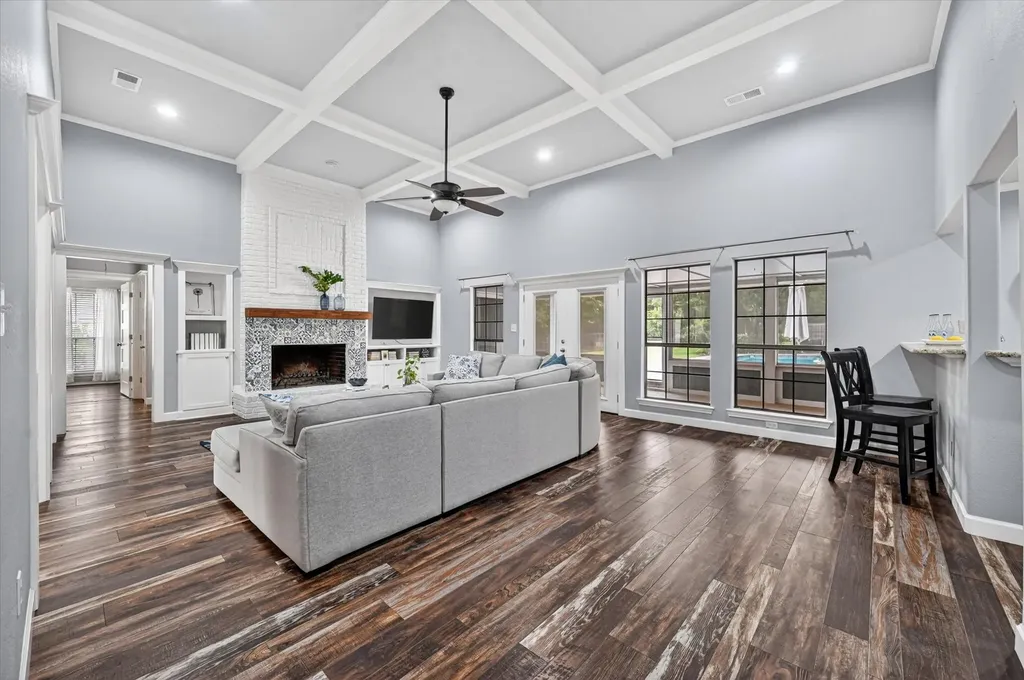 200 Cross Timbers Drive Double Oak TX 75077