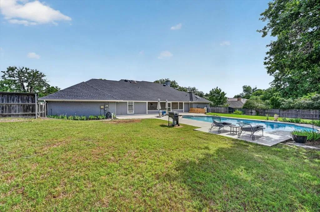 200 Cross Timbers Drive Double Oak TX 75077