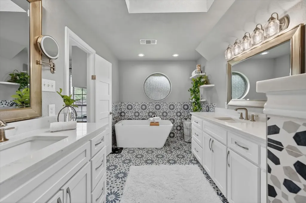 200 Cross Timbers Drive Double Oak TX 75077