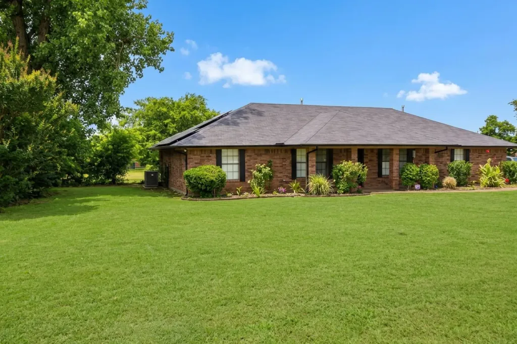2346 County Road 319 Terrell TX 75161