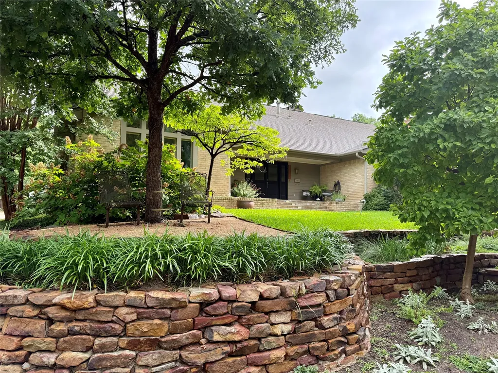 10115 Chesterton Drive Dallas TX 75238