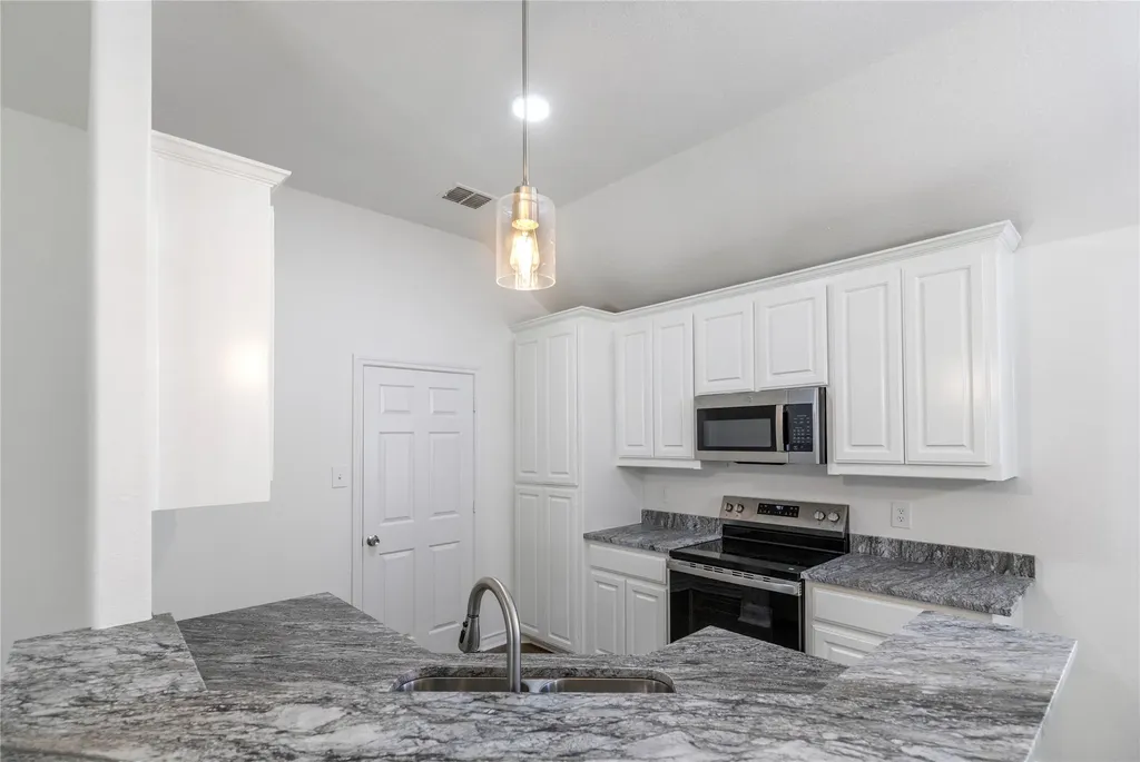 509 Mansfield Cardinal Road Kennedale TX 76060