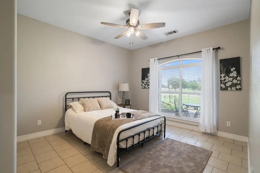 303 Celtic Road Howe TX 75459