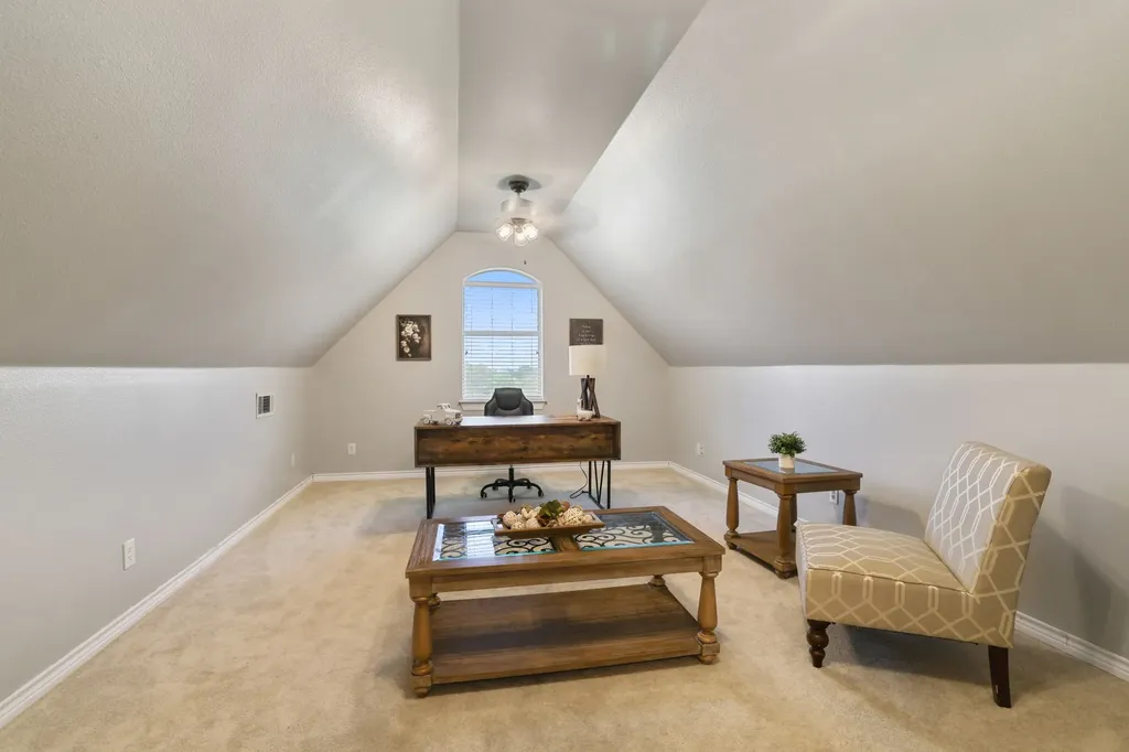 303 Celtic Road Howe TX 75459