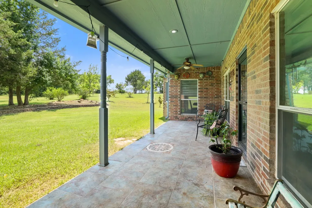 303 Celtic Road Howe TX 75459