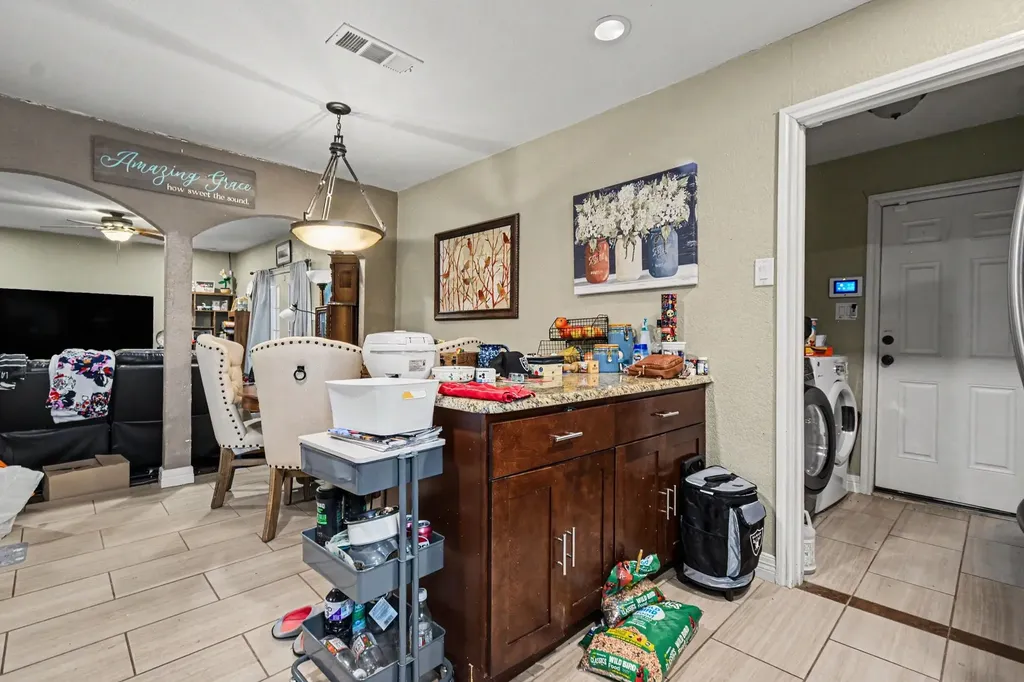 4133 Logan Street Irving TX 75062