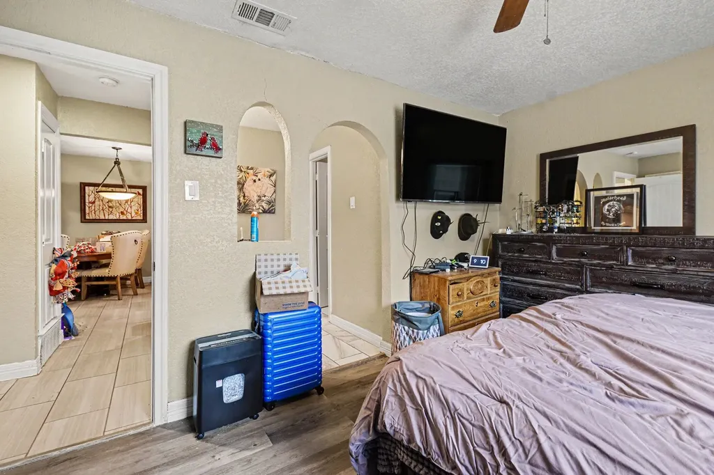 4133 Logan Street Irving TX 75062